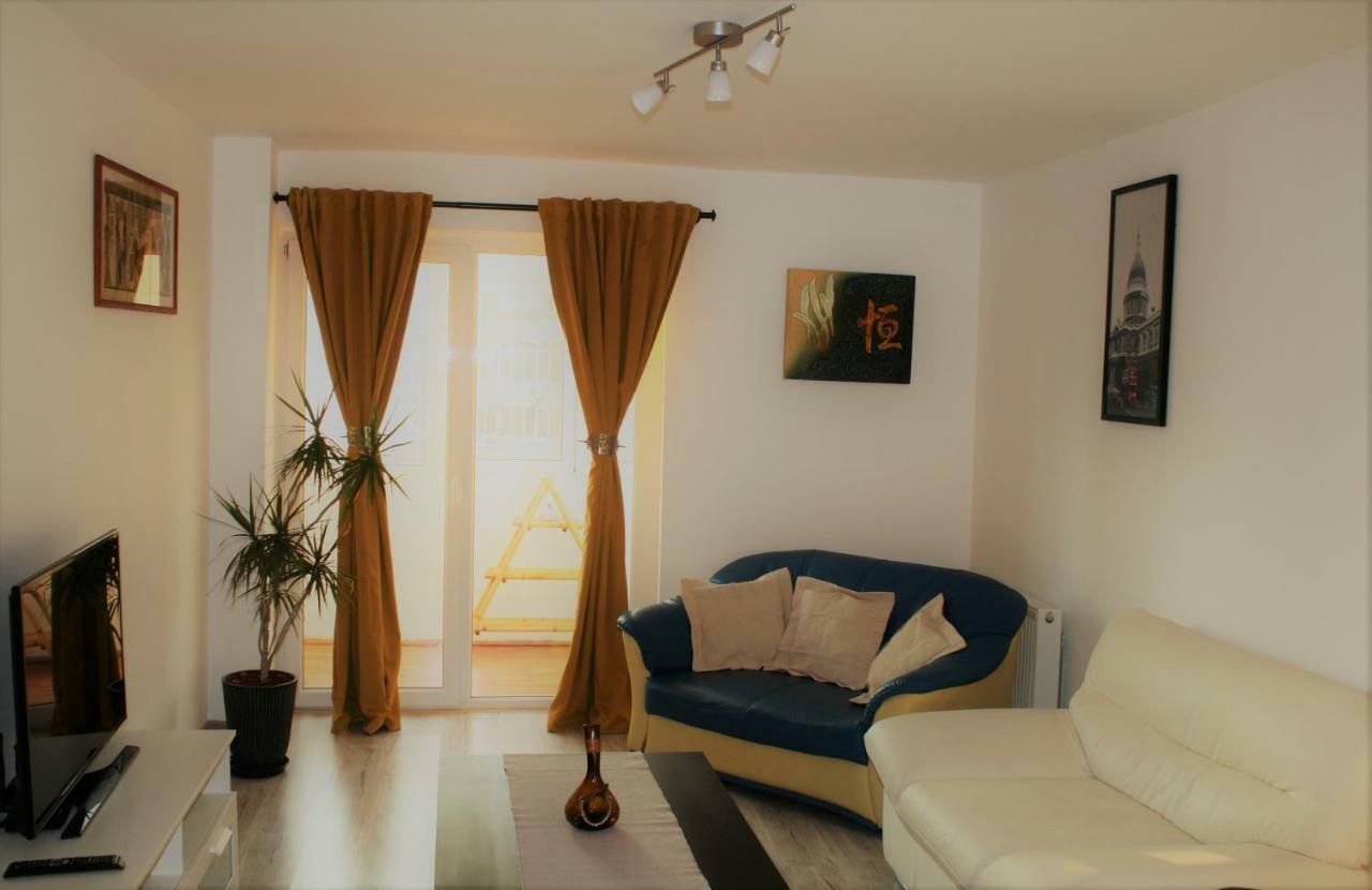 Casa Peterfi - Apartment With 3 Bedrooms And Spacious Living Room Targu Mures Ngoại thất bức ảnh