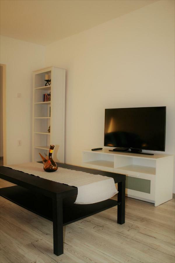 Casa Peterfi - Apartment With 3 Bedrooms And Spacious Living Room Targu Mures Ngoại thất bức ảnh