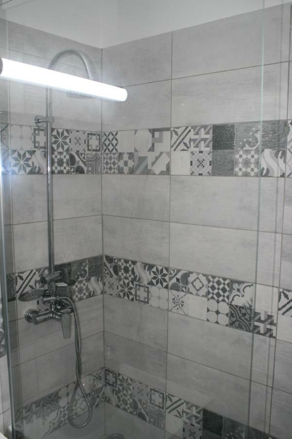 Casa Peterfi - Apartment With 3 Bedrooms And Spacious Living Room Targu Mures Ngoại thất bức ảnh