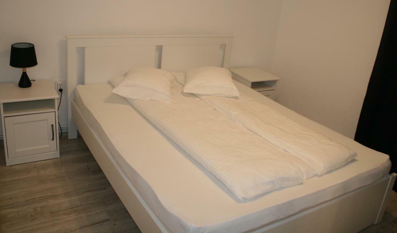 Casa Peterfi - Apartment With 3 Bedrooms And Spacious Living Room Targu Mures Ngoại thất bức ảnh